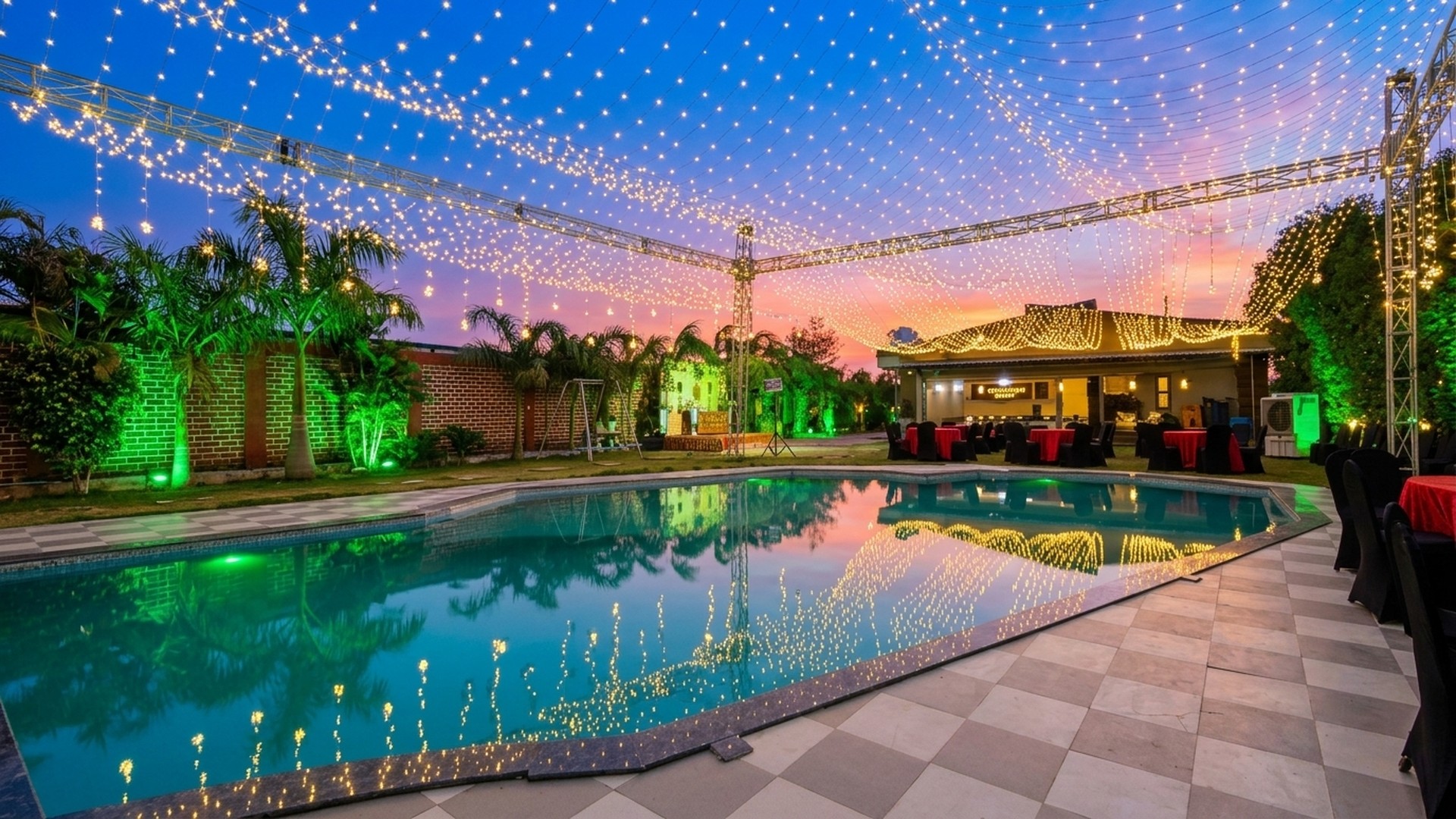 Poolside Venue - Crystal Clear Swimming Pool & Canopy